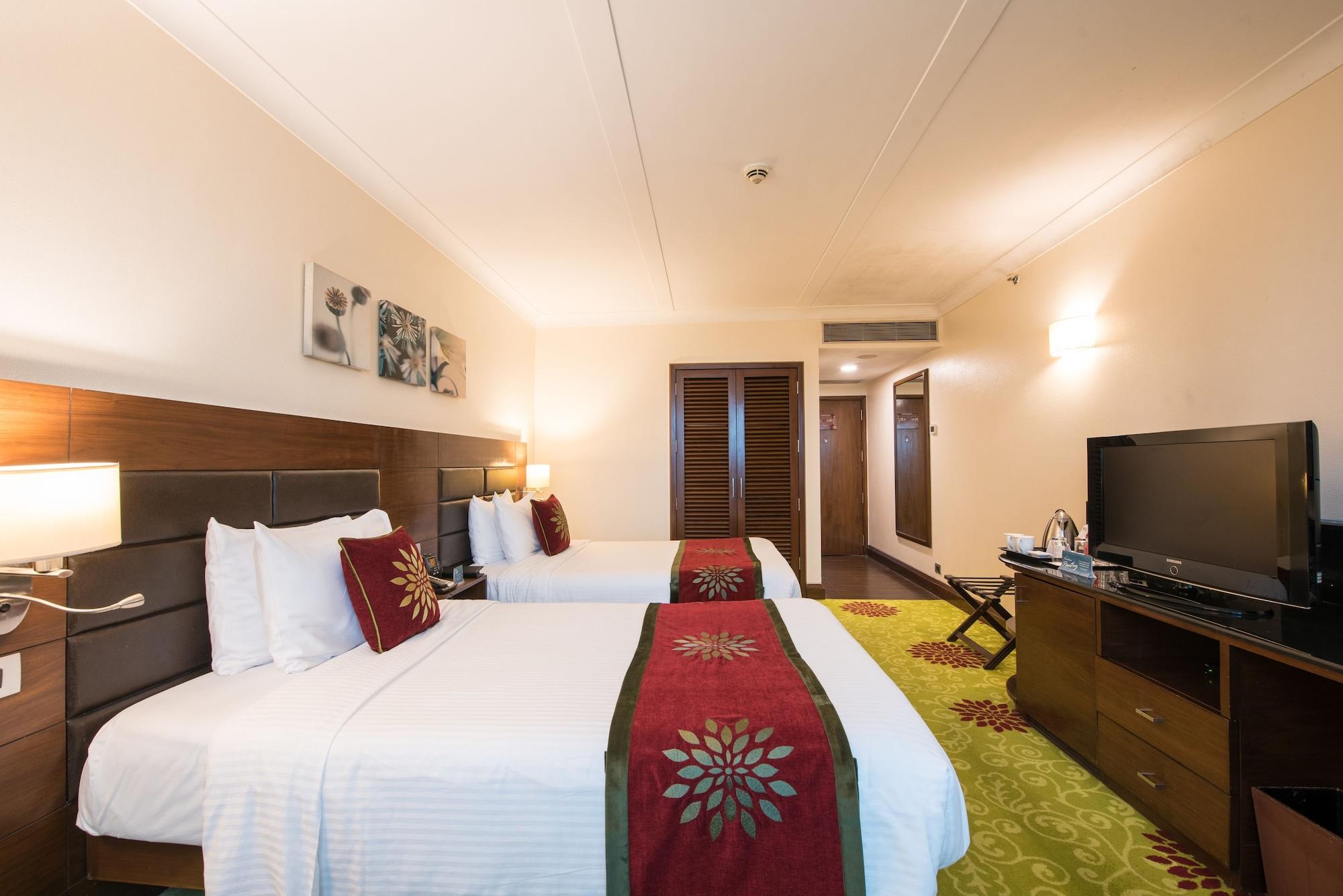 Hilton Garden Inn New Delhi/Saket Dış mekan fotoğraf