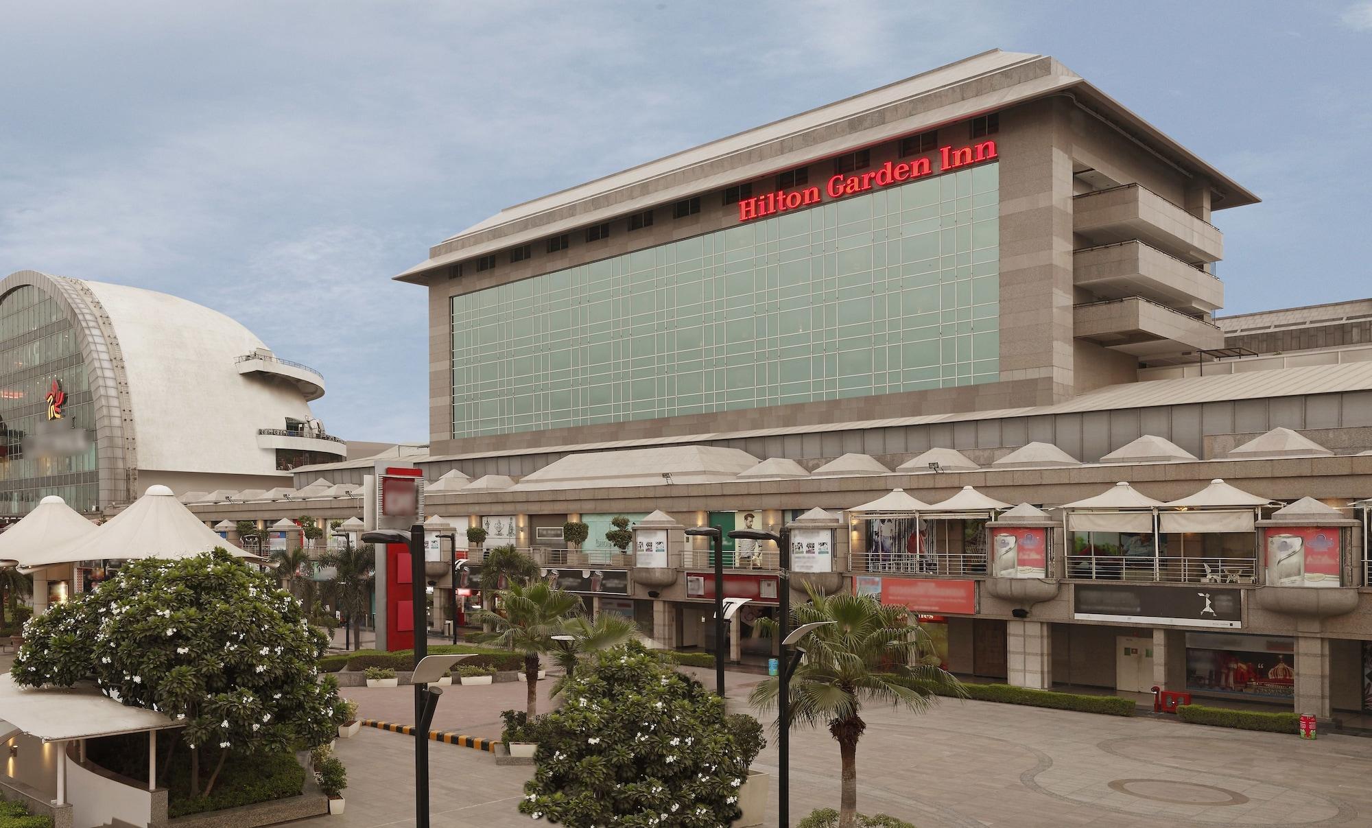 Hilton Garden Inn New Delhi/Saket Dış mekan fotoğraf