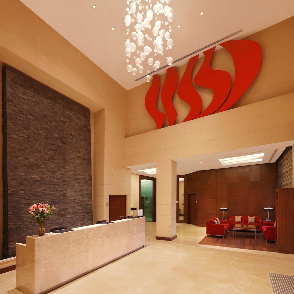 Hilton Garden Inn New Delhi/Saket Dış mekan fotoğraf