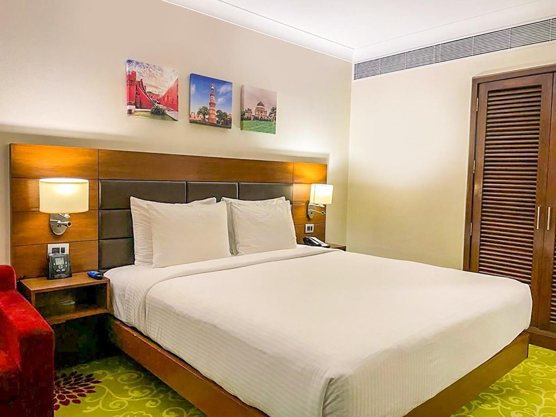 Hilton Garden Inn New Delhi/Saket Dış mekan fotoğraf