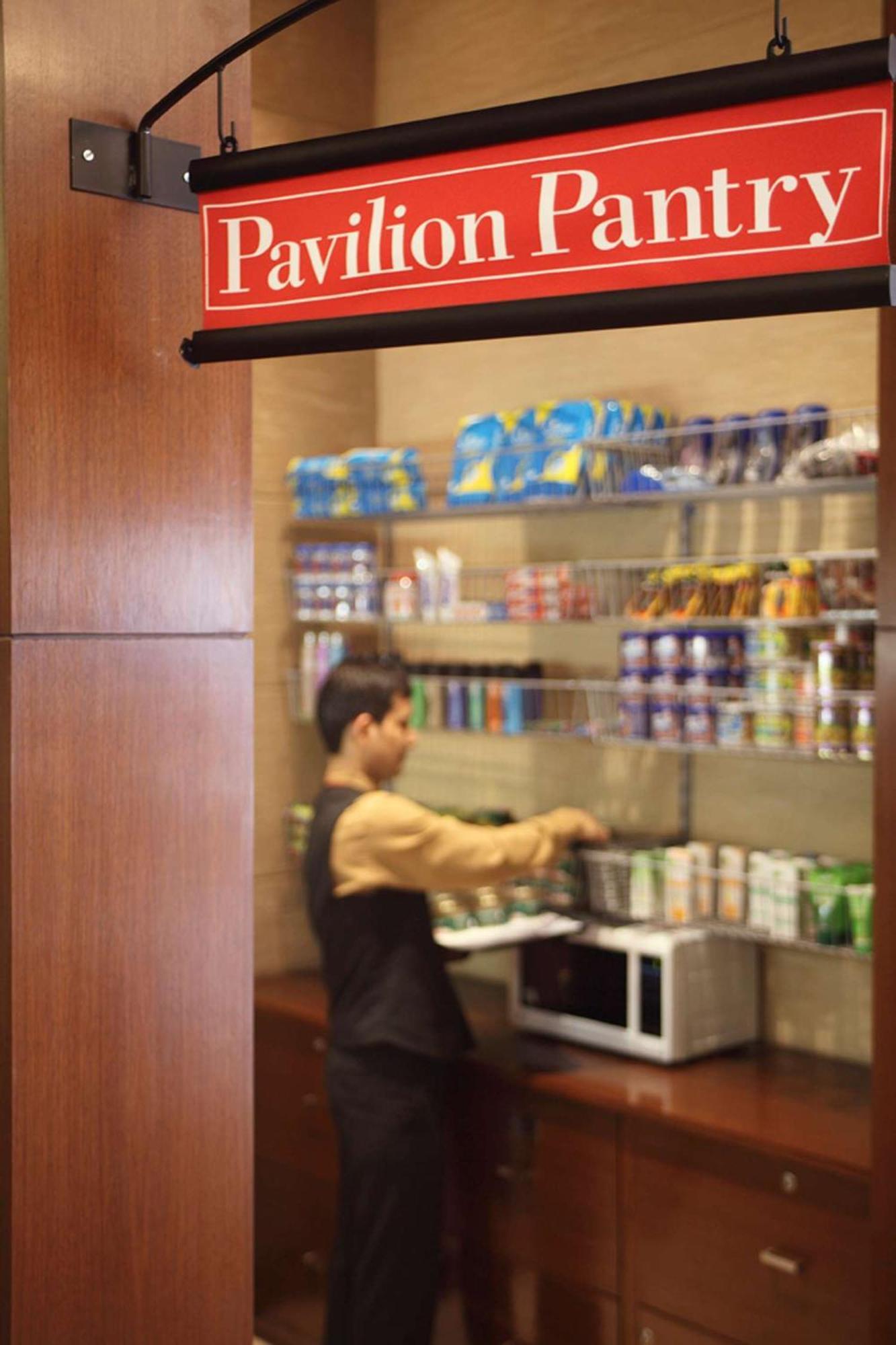 Hilton Garden Inn New Delhi/Saket Dış mekan fotoğraf