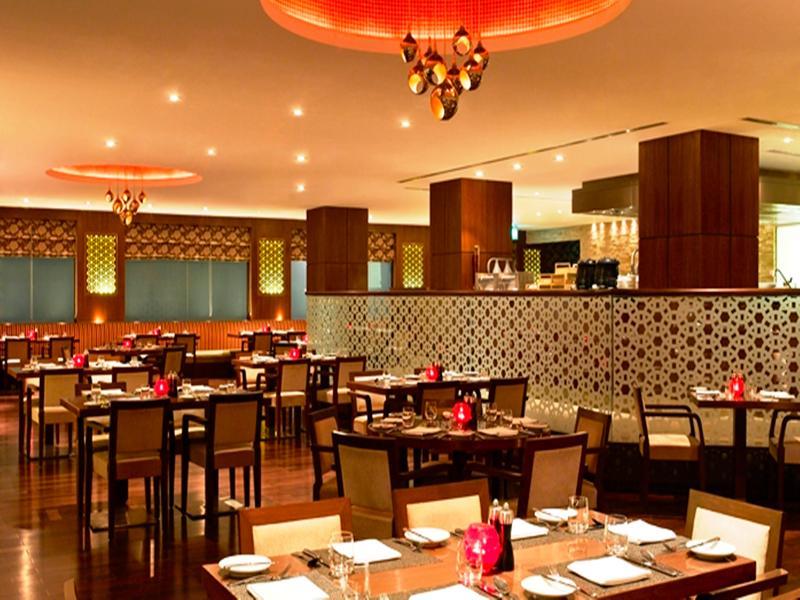 Hilton Garden Inn New Delhi/Saket Dış mekan fotoğraf