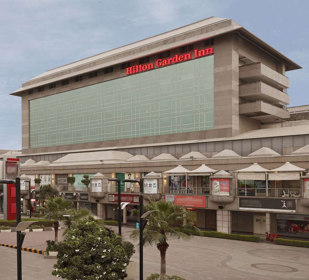 Hilton Garden Inn New Delhi/Saket Dış mekan fotoğraf