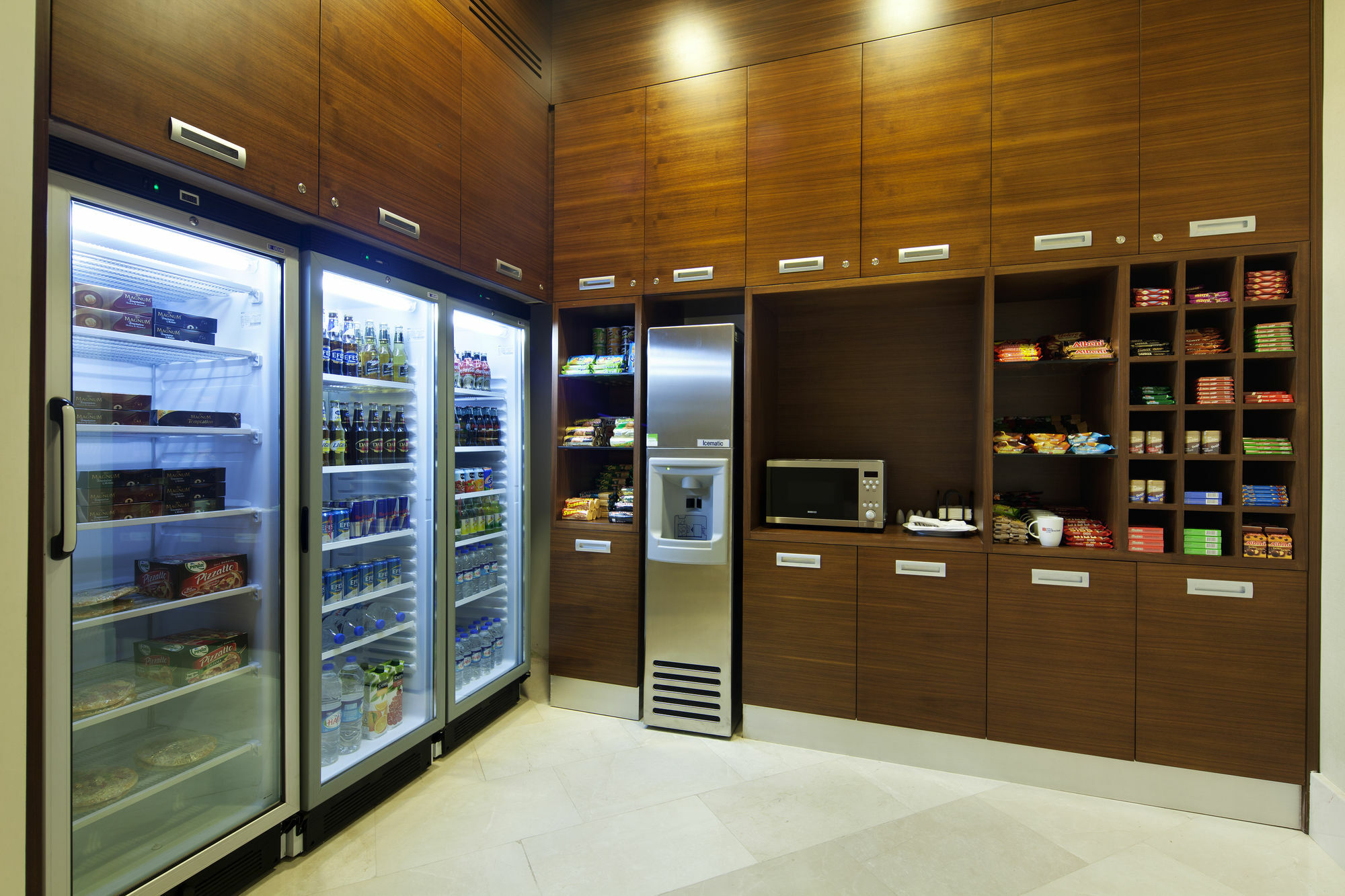 Hilton Garden Inn New Delhi/Saket Dış mekan fotoğraf
